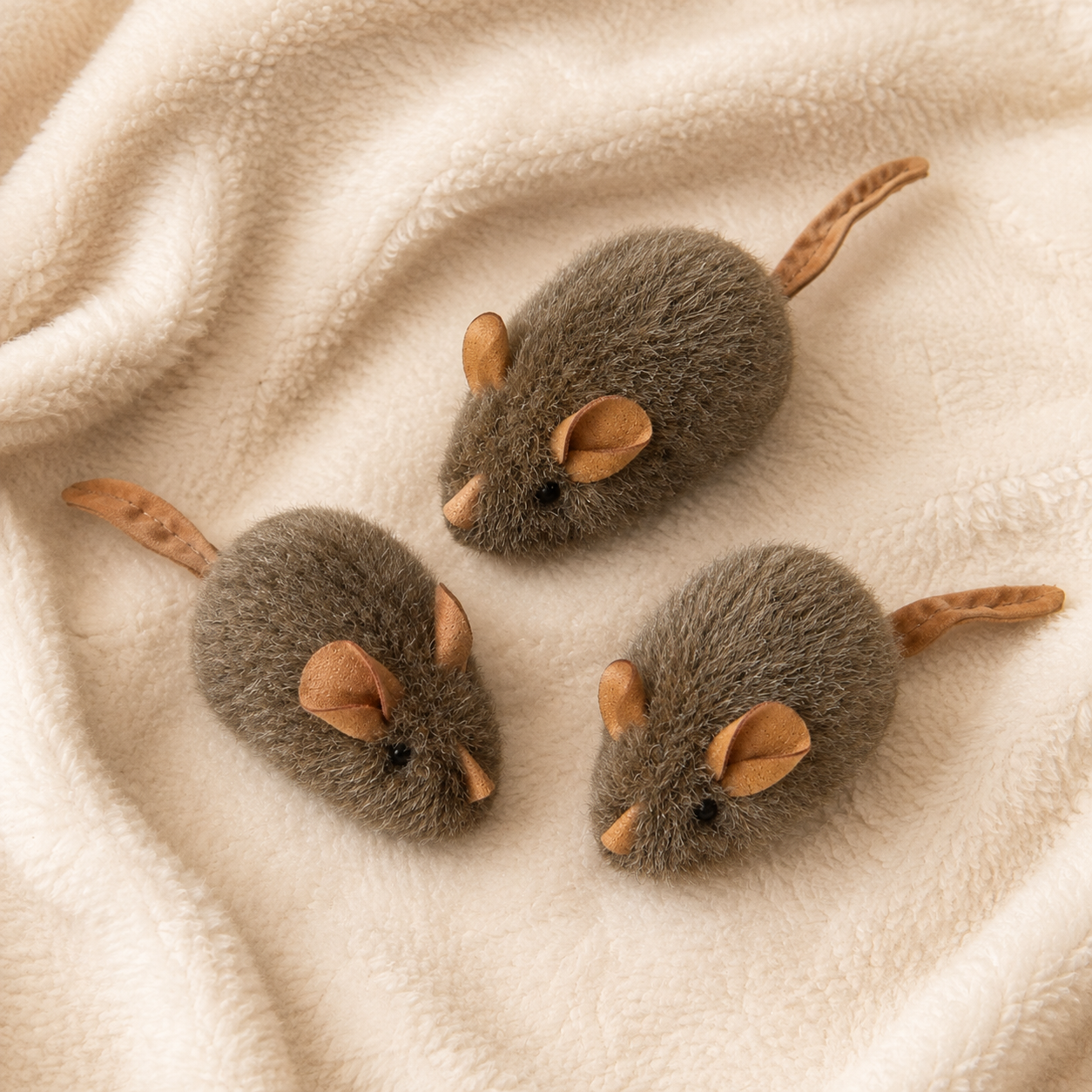 Realistic Squeaky Mouse Cat Toy